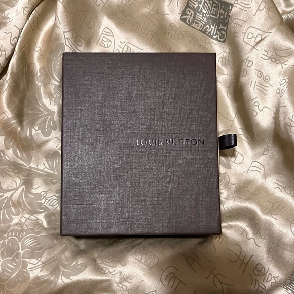 Louis Vuitton Storage & Organization Louis Vuitton Box Containing
